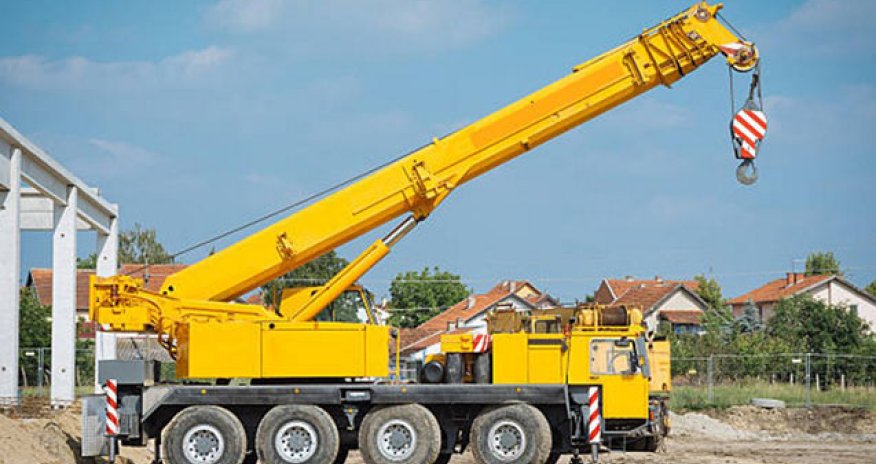 Kranın trosu qırıldı - Ölən var