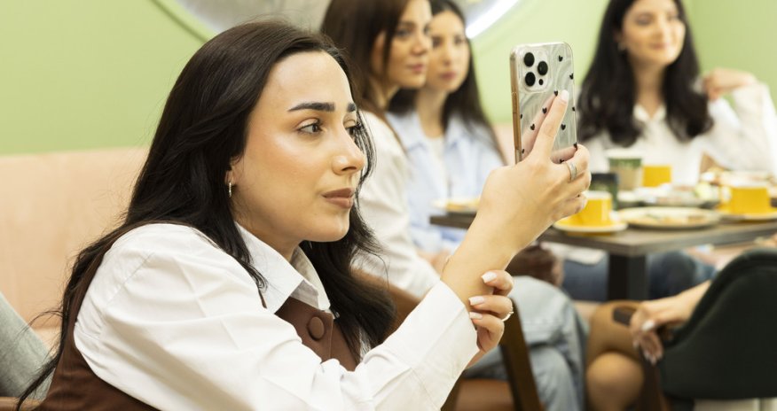 Yelo Bank neyromüxtəlifliyi olan gənclərin məşğulluğuna dəstək məqsədilə tədbir keçirib