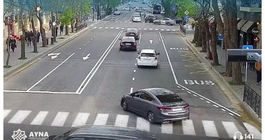 На улице Пушкина выделена спецполоса для общественного транспорта