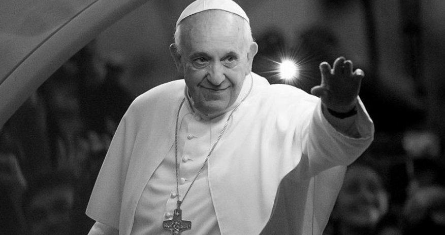 В Ватикане назвали официальную причину смерти Папы Римского Франциска