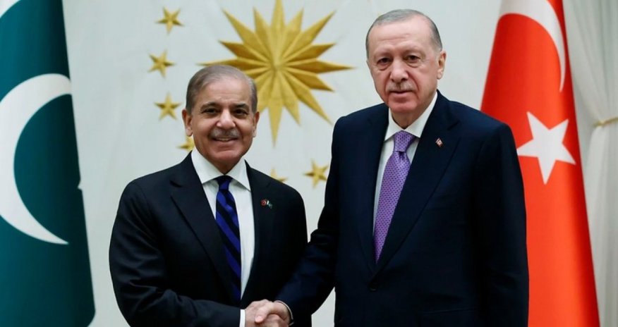 Ərdoğan Şahbaz Şəriflə görüşüb