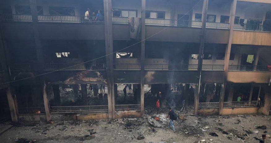 İsrail Qəzzanın şimalında məktəbi bombalayıb, 10 nəfər ölüb