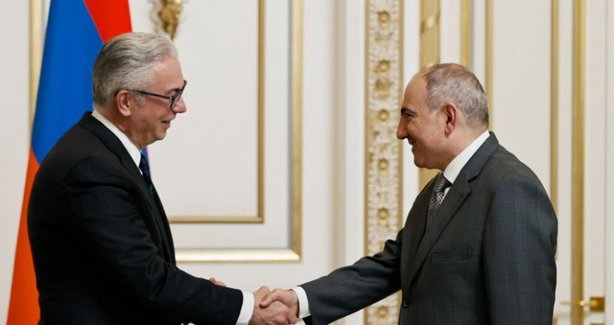 Pashinyan says Armenia ready to sign peace deal with Azerbaijan