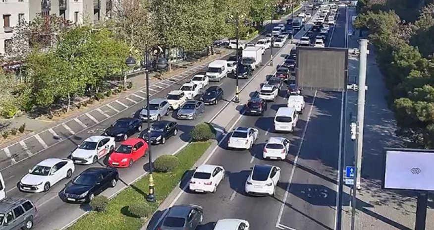 Yollarda yenə tıxac var