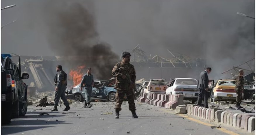 Взрыв в Пакистане: среди погибших - силовики