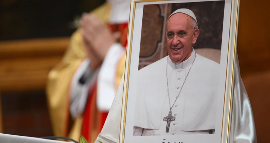 Папу Франциска похоронили - Oбновлено