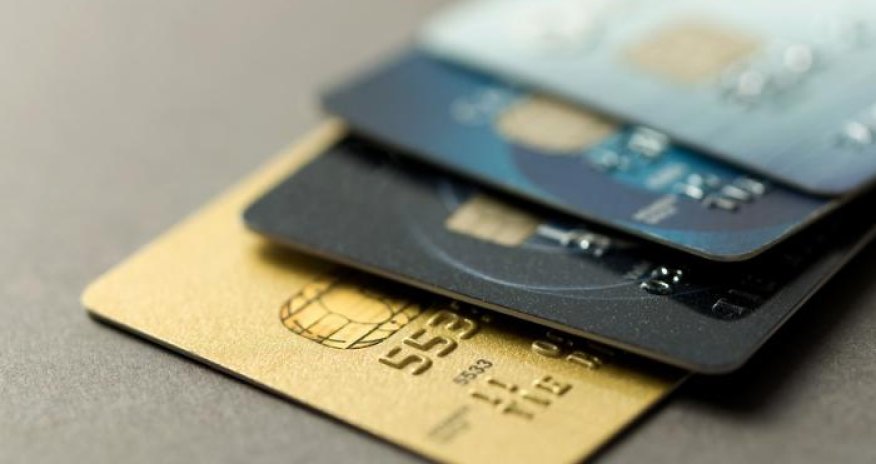 Ötən gün bank kartlarından 21 min manatdan çox pul oğurlanıb