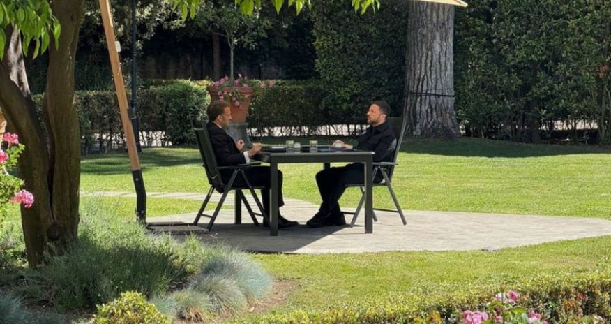 Зеленский и Макрон обсудили ситуацию вокруг Украины