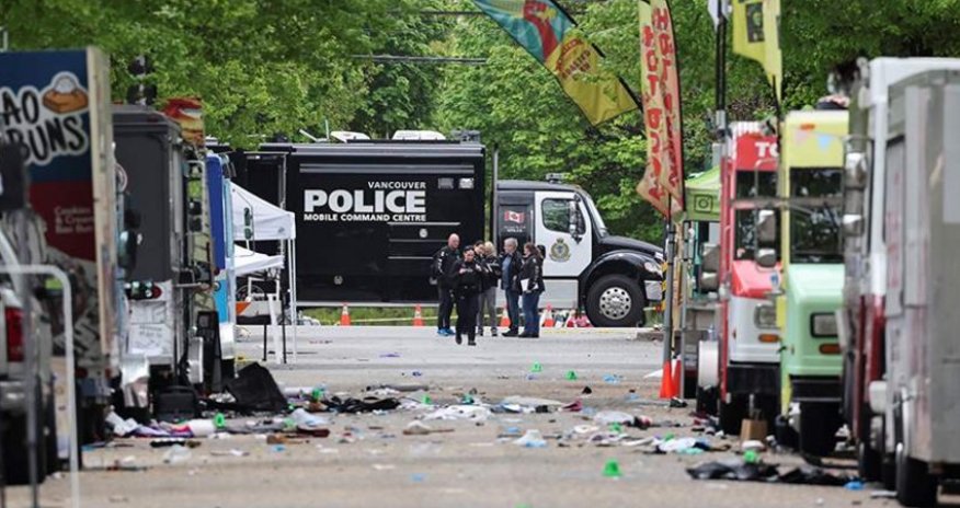 Число погибших при наезде автомобиля на толпу в Канаде возросло до 11