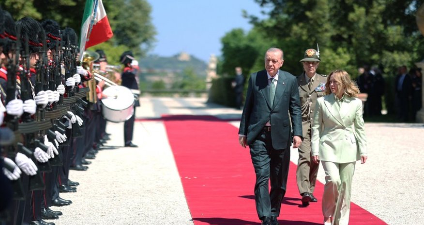 
Ərdoğan İtaliyada Meloni ilə görüşüb