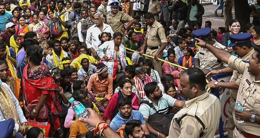 В Индии из-за давки у храма погибли 6 человек, более 50 ранены