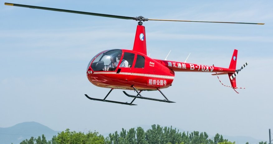 На востоке Китая потерпел крушение вертолет, погиб один, пострадали четыре человека