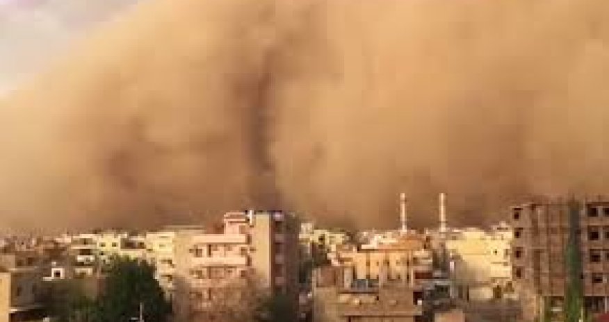 İranda qum fırtınası səbəbilə 800-dən çox insan xəstəxanaya müraciət edib