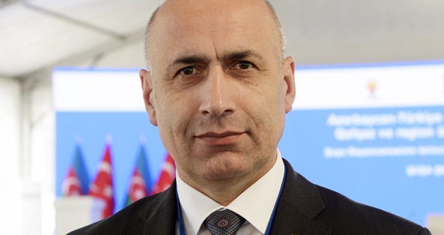 Deputat Azər Badamov Moskva aeroportunda saxlanılıb