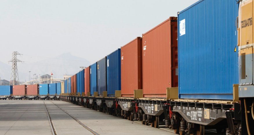 Azərbaycanda dəmir yolu ilə konteyner daşımaları artıb
