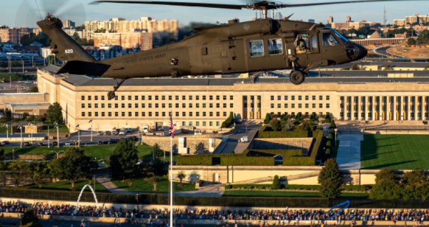 Американским военным запретили летать на вертолетах у Пентагона