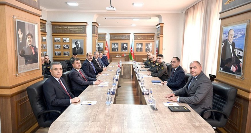 Azerbaijan, Türkiye discuss expanding military education cooperation