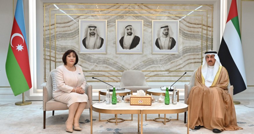 Sahibə Qafarova BƏƏ Federal Milli Şurasının sədri ilə görüşüb