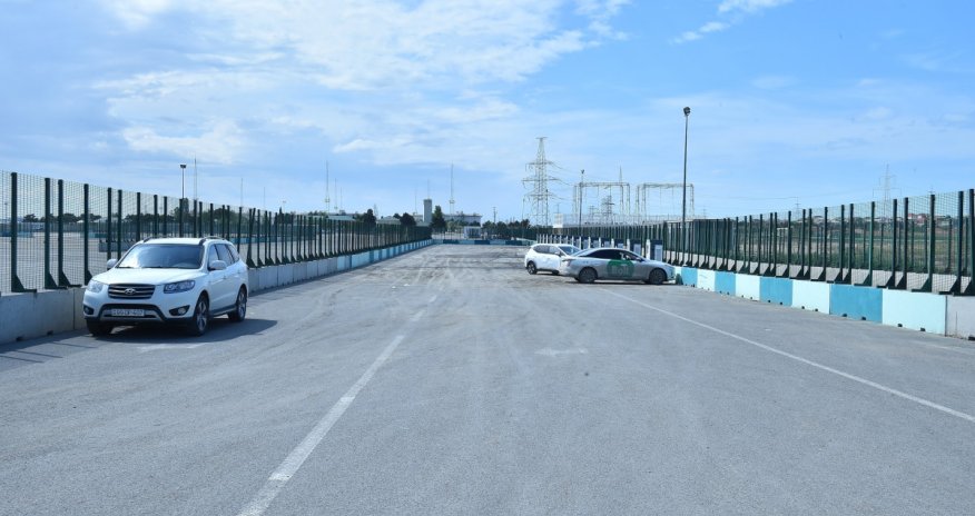 
Bakı Olimpiya Stadionunun yaxınlığında yağış suyu ərazidən təmizlənib