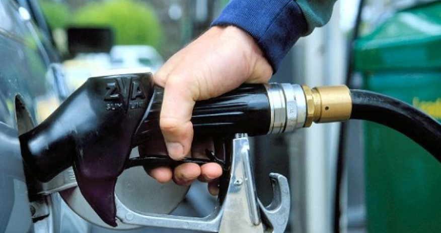 Azerbaijan sets state fee for operation of fuel and gas supply facilities at AZN 2,500