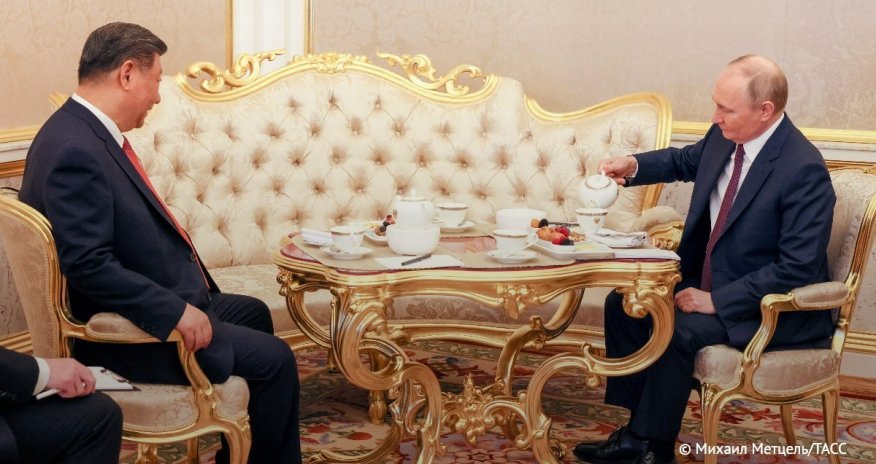 Putin and Xi discuss Ukraine crisis over tea in Moscow