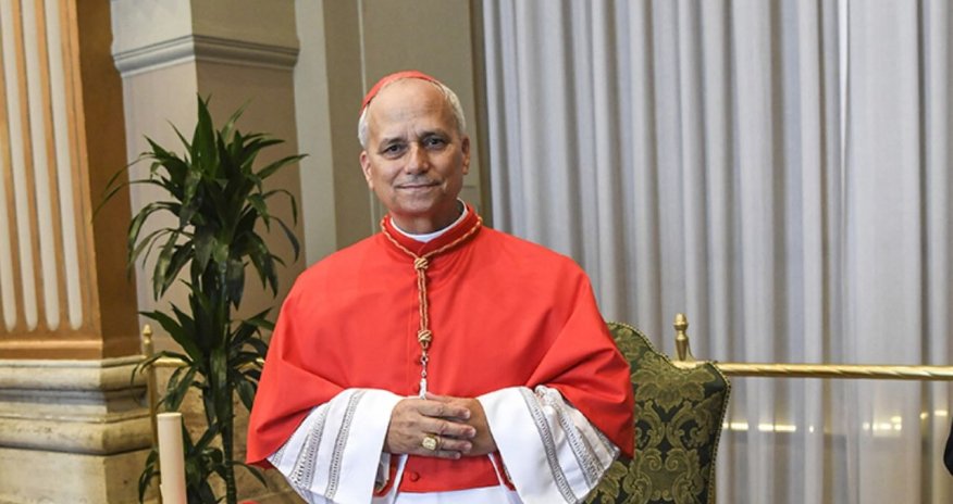 Новый Папа призвал распространять по миру &laquo;великое пламя веры&raquo;