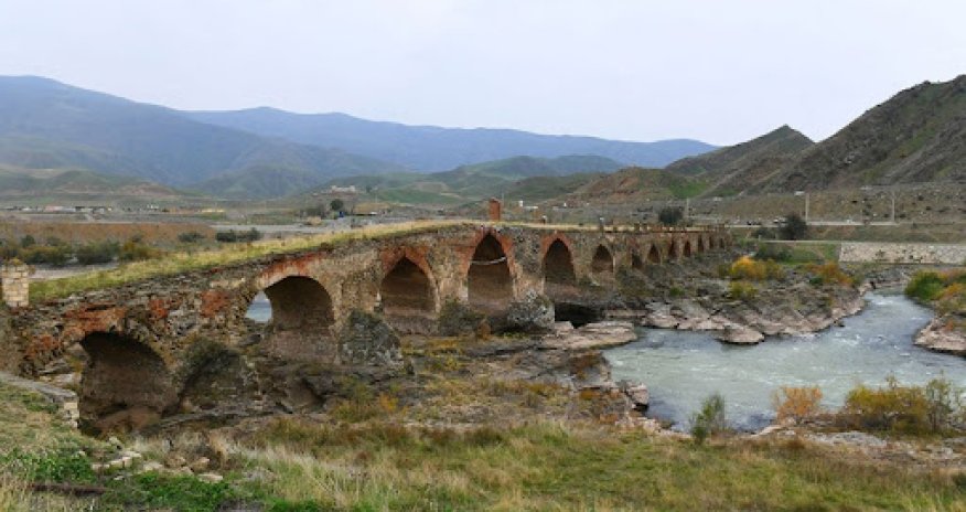 Xudafərin körpüsünün sütun hissəsində qazıntı aparan İran vətəndaşları aşkarlanıb - DSX