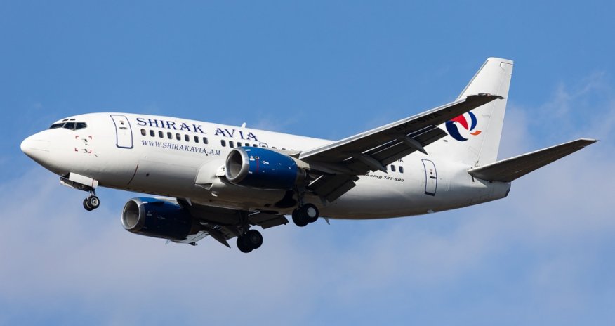 İrəvanda iki təyyarə qasırğa səbəbindən eniş edə bilmir