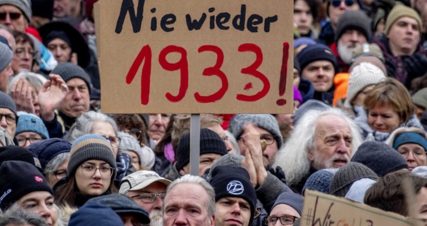 Немцы вышли против националистов