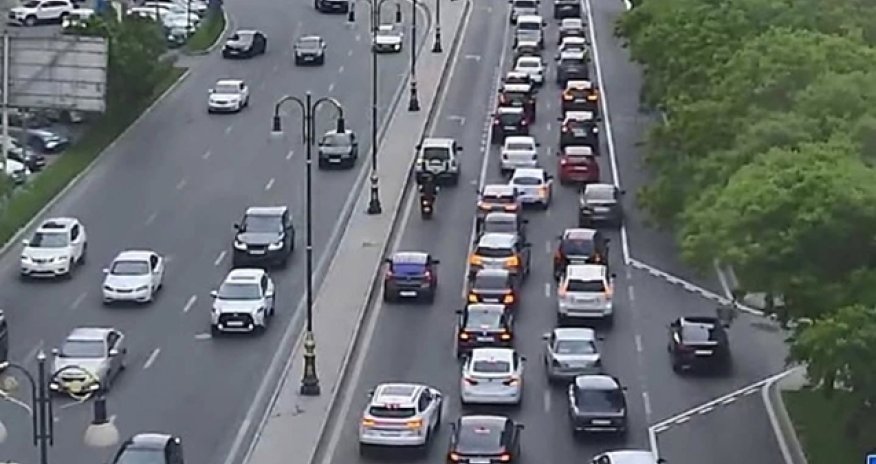 17 küçədə tıxac var - Siyahı