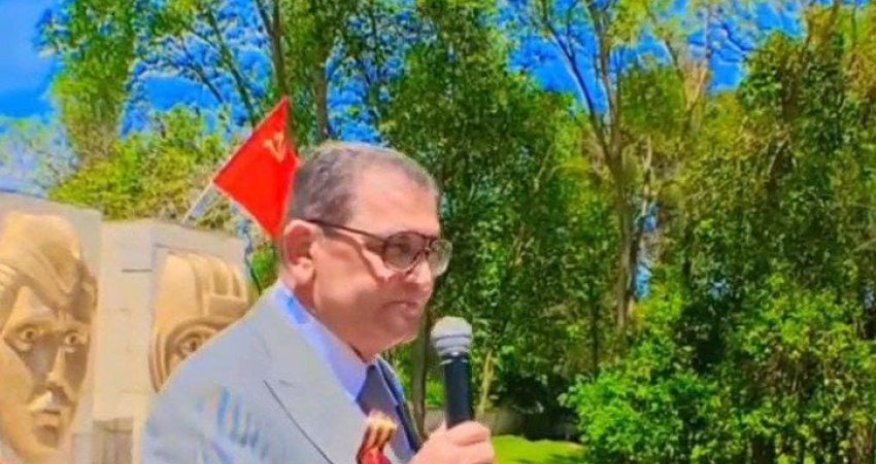 Soviet flag costs Azerishig official his job