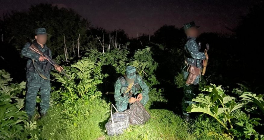 İrandan Azərbaycana 10 kiloqram narkotikin keçirilməsinin qarşısı alınıb