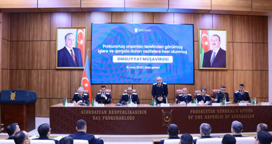 Kamran Əliyev müşavirə keçirib