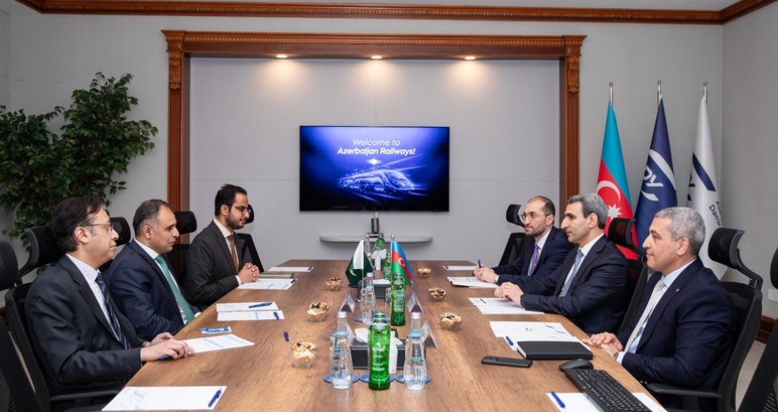 Azərbaycan və Pakistan arasında dəmiryol sahəsində əməkdaşlığın perspektivləri müzakirə olunub