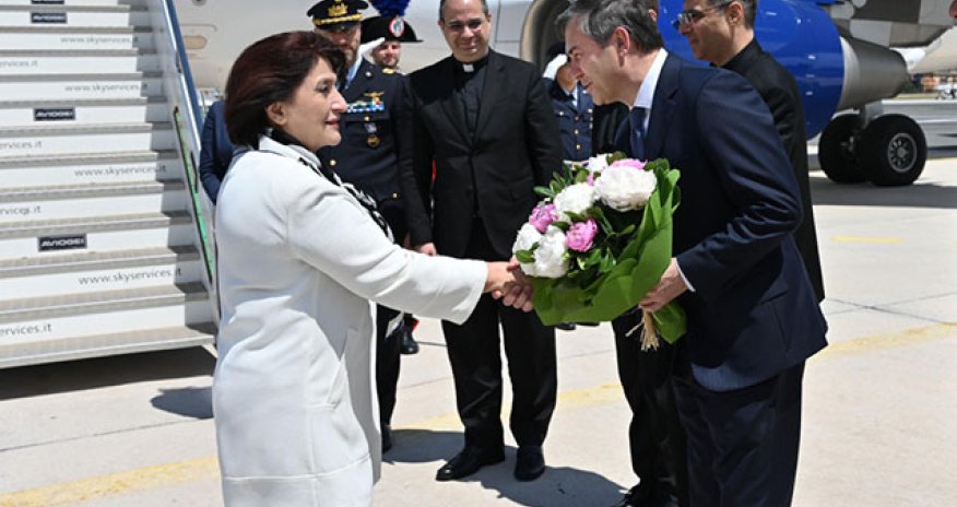 Sahibə Qafarova Papanın andiçmə mərasimində iştirak edəcək