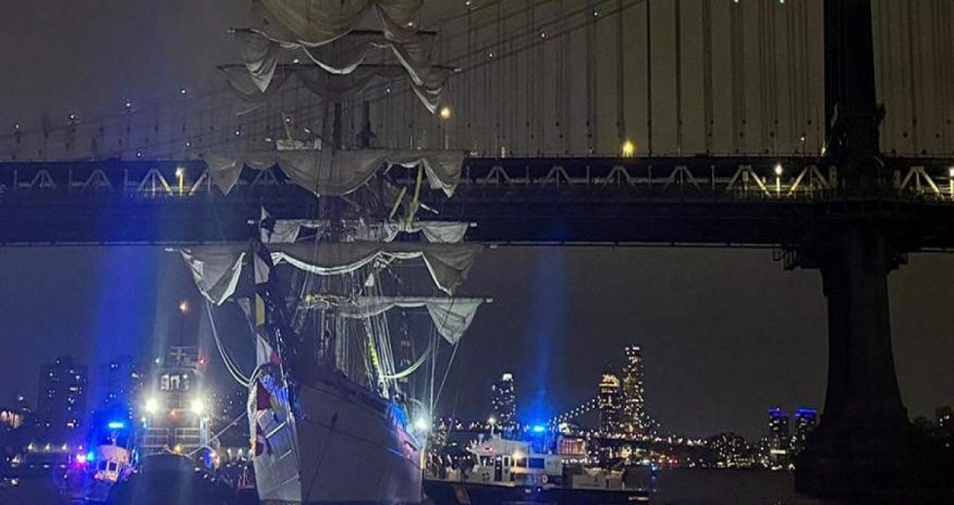 Военный корабль врезался в Бруклинский мост: много жертв - Видео