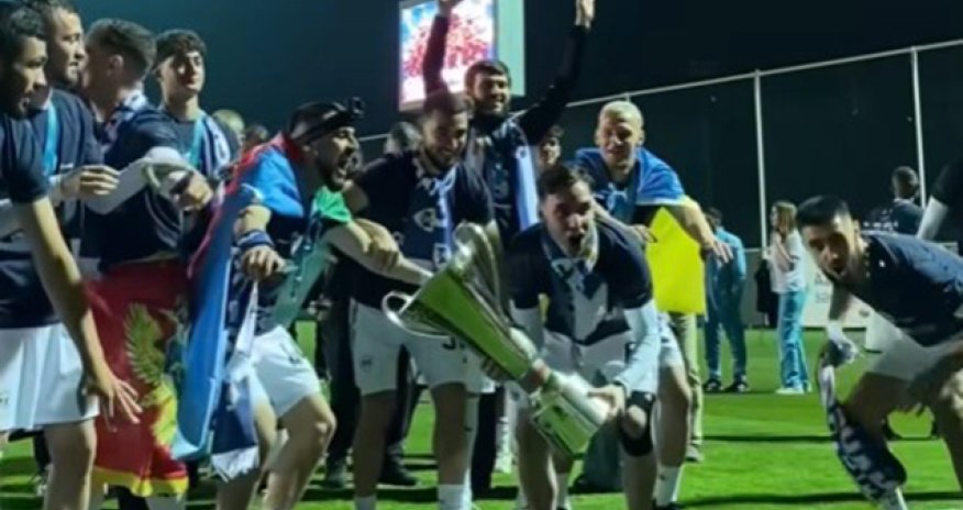 Агдамскому "Карабаху" вручен кубок чемпионата Азербайджана