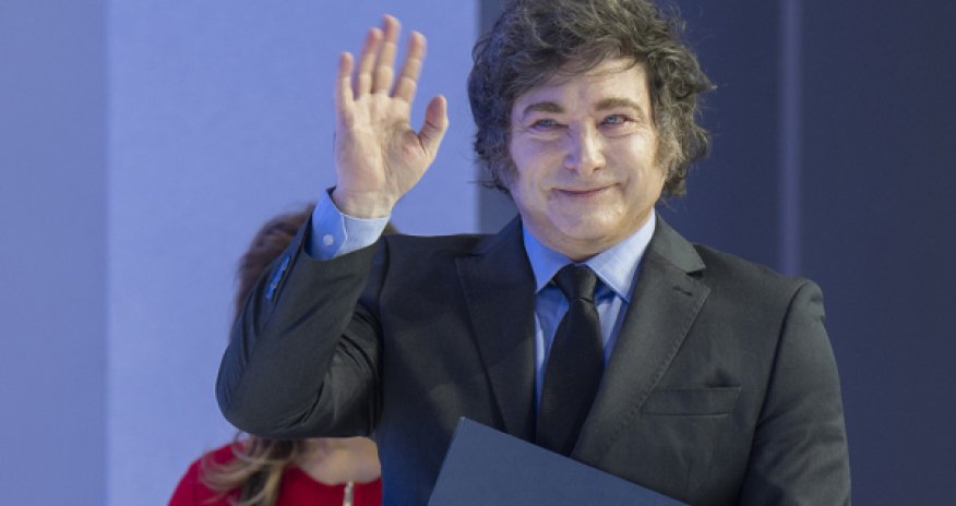 Argentina&rsquo;s Milei hit in face with microphone during media scrum