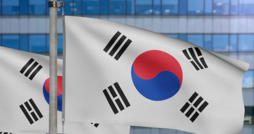 Один из претендентов на пост президента Южной Кореи снял свою кандидатур