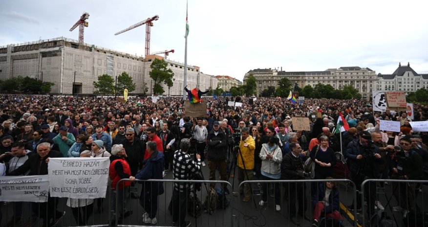В Венгрии вспыхнули массовые протесты против закона Орбана