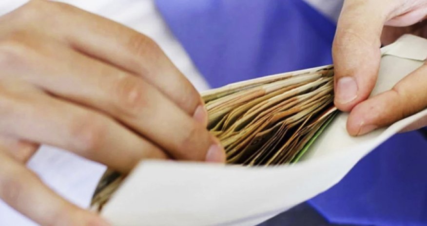 Azərbaycanda qadınlar orta hesabla kişilərdən 368 manat az maaş alır