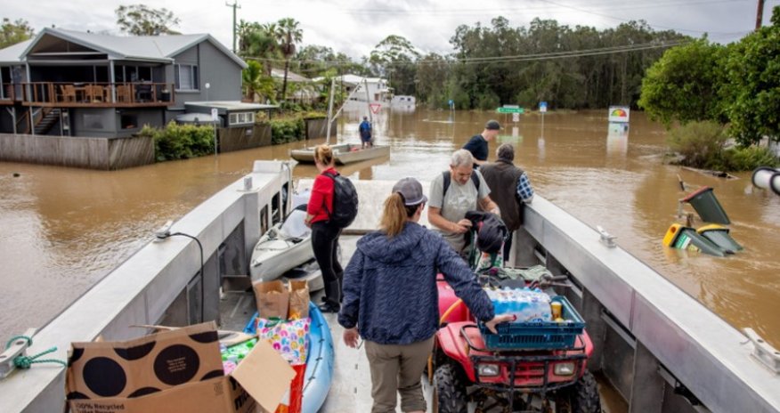В Австралии около 32 тыс. человек остаются в изоляции из-за наводнений