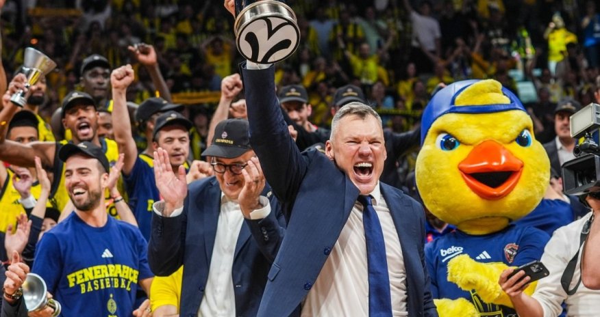 Турецкий &laquo;Фенербахче&raquo; выиграл Евролигу