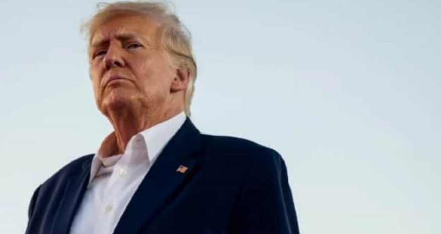 Trump says he&rsquo;ll delay threatened 50% tariff on EU until July