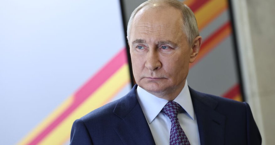 Onları Rusiyanı "göz yaşı içində" tərk edib - Putin iş adamlarından danışıb