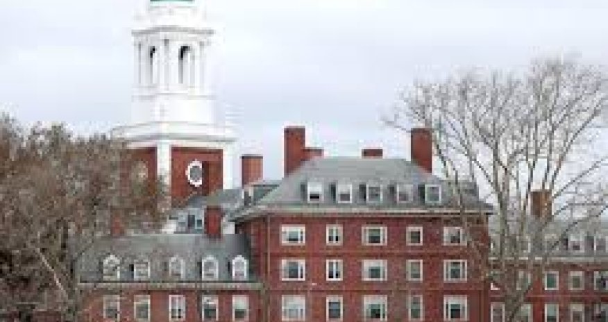 Трамп угрожает забрать у Гарварда миллиарды