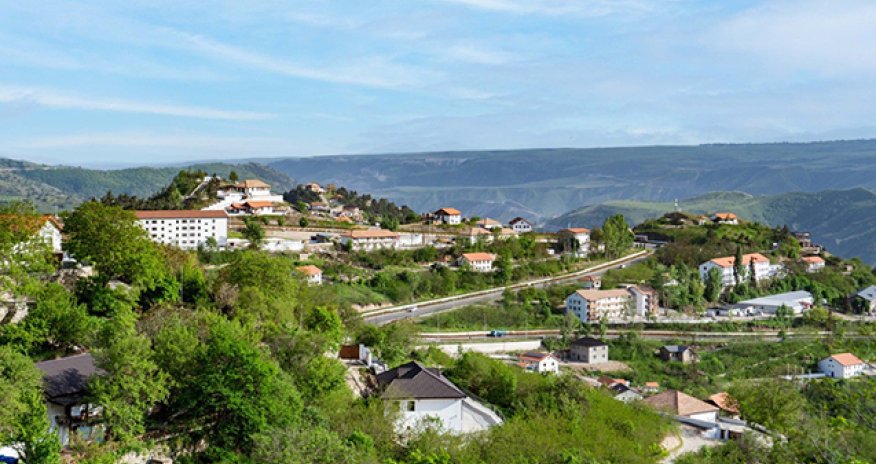 Bəylik kəndinə 41 ailə yola salınıb