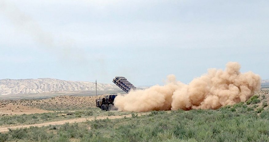 Azərbaycan ordusu"Smerç&rdquo; təlimləri keçib