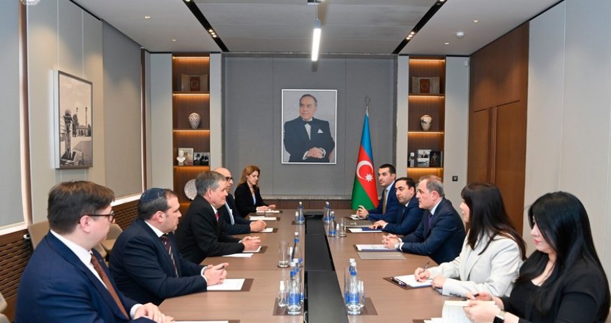 Ceyhun Bayramov ABŞ Senatının Xarici Əlaqələr Komitəsinin üzvü ilə görüşüb