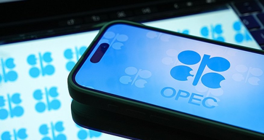 Восемь стран ОПЕК+ договорились увеличить добычу нефти
